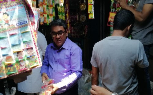 চুয়াডাঙ্গায় নকল শিশুখাদ্য বিক্রির অভিযোগে অভিযান