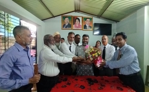 চুয়াডাঙ্গায় শরীফুজ্জামানের সঙ্গে নবগঠিত আইনজীবী ফোরামের নেতৃবৃন্দের সৌজন্য সাক্ষাৎ