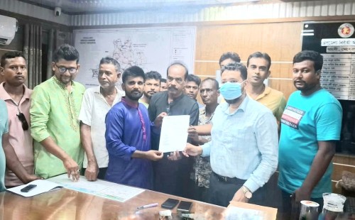 সারের কৃত্রিম সংকট ও মূল্যবৃদ্ধির প্রতিবাদে স্মারকলিপি প্রদান