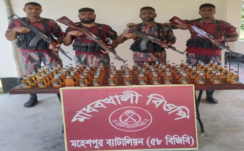 মহেশপুর ও জীবননগর সীমান্তে বিজিবির অভিযানে ভারতীয় মদ উদ্ধার