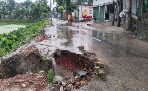 দর্শনার পারকৃষ্ণপুর প্রধান সড়কটি যেন মরণফাঁদ!