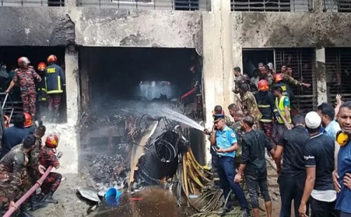 উত্তরায় প্রশিক্ষণ বিমান বিধ্বস্ত, পাইলটসহ নিহত ২৩, আহত ১৭১