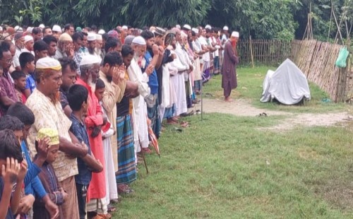 শোকে স্তব্ধ জয়পুর গ্রাম, জানাজায় মানুষের ঢল