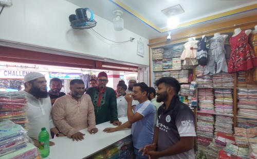 চুয়াডাঙ্গায় ধানের শীষের পক্ষে জেলা বিএনপির গণসংযোগে ব্যাপক সাড়া