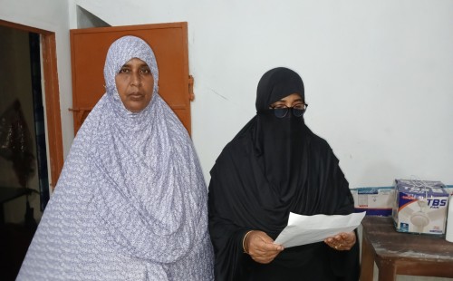 প্রবাসে জীবিত থাকা সত্ত্বেও হত্যা মামলা, স্কুলশিক্ষিকার সংবাদ সম্মেলন