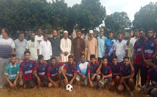 আলমডাঙ্গায় মিনি ফুটবল টুর্নামেন্টের উদ্বোধন