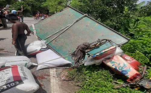 উথলীতে আলমসাধু উল্টে আহত ২
