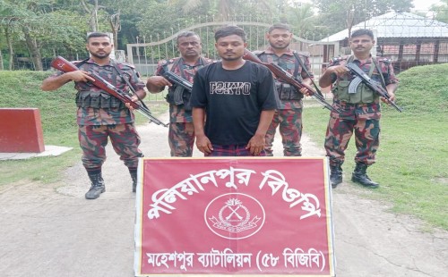 ভারতে আটক বাংলাদেশীকে পতাকা বৈঠকে হস্তান্তর