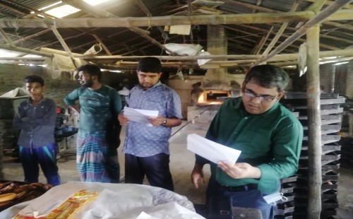দুই বেকারি প্রতিষ্ঠানকে ৫০ হাজার টাকা জরিমানা