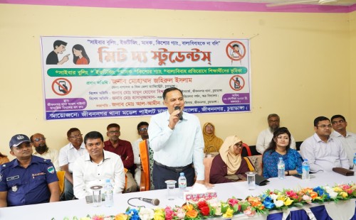 জীবননগর পাইলট হাইস্কুলে ‘মিট দ্য স্টুডেন্টসে’ জেলা প্রশাসক জহিরুল ইসলাম