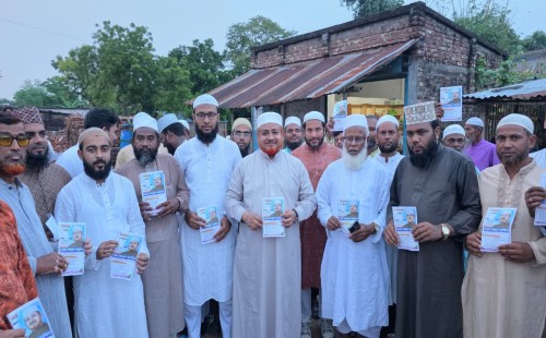 দর্শনায় দিনব্যাপী গণসংযোগকালে জামায়াত মনোনীত প্রার্থী রুহুল আমিন
