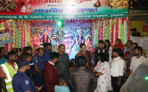 দামুড়হুদা, দর্শনা ও জীবননগরে পূজামণ্ডপ পরিদর্শনে ডিসি-এসপি