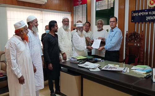 আদেশ বাতিলের দাবিতে স্মারকলিপি প্রদান