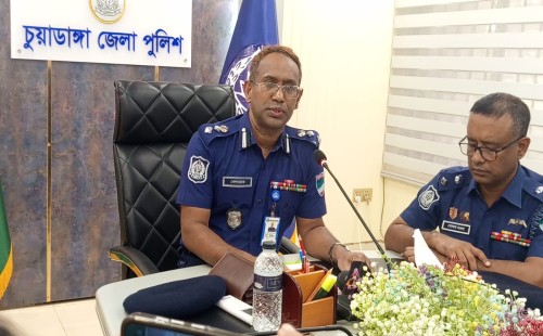 চুয়াডাঙ্গায় গণমাধ্যমকর্মীদের সঙ্গে মতবিনিময় সভায় খুলনা রেঞ্জের অ্যাডিশনাল ডিআইজি