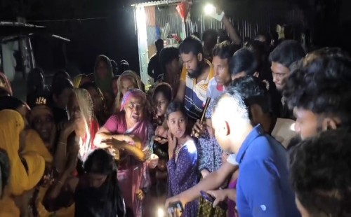 দামুড়হুদায় পাখিভ্যান থেকে ছিটকে পড়ে যাত্রীর মৃত্যু