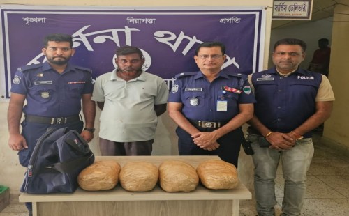 দর্শনায় ৫ কেজি গাঁজাসহ দুই মাদক ব্যবসায়ী গ্রেপ্তার