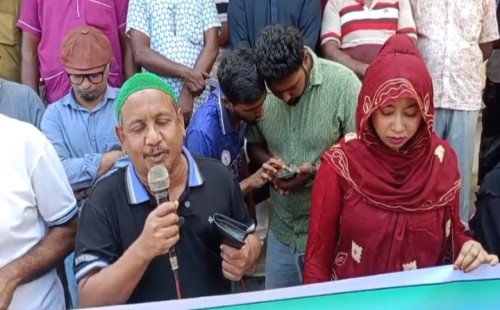 মেহেরপুর জেনারেল হাসপাতালে দুর্নীতি ও অনিয়মের প্রতিবাদে জনতার মানববন্ধন
