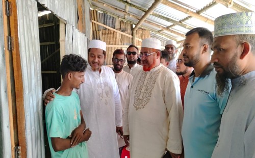হতদরিদ্র চাঁদ আলীকে ঘর করে দিল জামায়াত