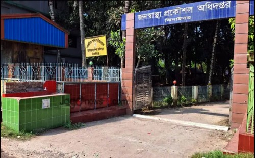 টিপ কলে পানি নেই, ঝিনাইদহবাসীর ক্ষোভ