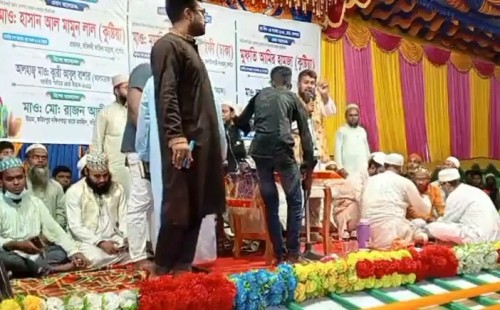 আলমডাঙ্গায় আমির হামজার মাহফিলে সাংবাদিক নিষেধাজ্ঞা