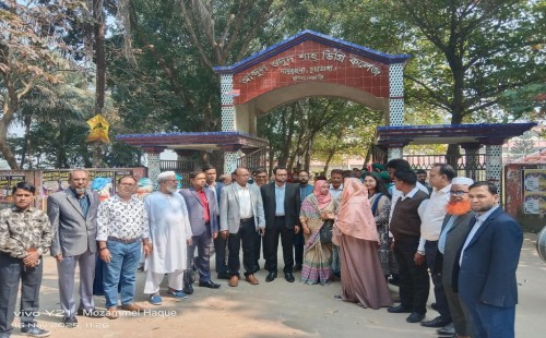 দামুড়হুদার আব্দুল ওদুদ শাহ ডিগ্রি কলেজের অধ্যক্ষ কামাল উদ্দীনকে বিদায় সংবর্ধনা