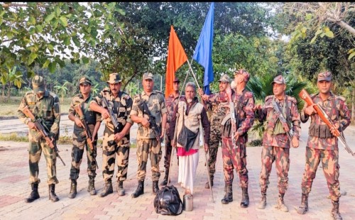 দর্শনা সীমান্তে বাংলাদেশি নাগরিককে হস্তান্তর করল বিএসএফ