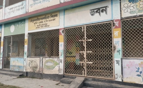 মেহেরপুরে দাবি আদায়ে ৩০৮ প্রাথমিক বিদ্যালয় তালাবদ্ধ