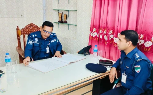 জীবননগর থানা পরিদর্শনকালে নবাগত পুলিশ সুপার মনিরুল ইসলাম
