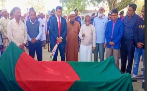 মেহেরপুরে বীর মুক্তিযোদ্ধাকে রাষ্ট্রীয় মর্যাদায় দাফন