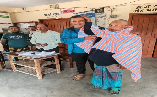 আন্দুলবাড়ীয়ায় শীতার্তদের মাঝে কম্বল বিতরণ