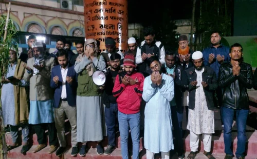 ওসমান হাদির ওপর গুলির প্রতিবাদে চুয়াডাঙ্গা, আলমডাঙ্গা ও ঝিনাইদহে বিক্ষোভ