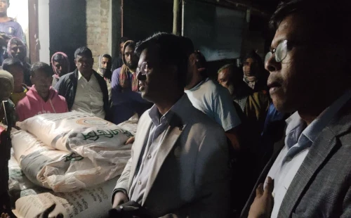 চুয়াডাঙ্গায় অবৈধভাবে সরকারি সার বিক্রি