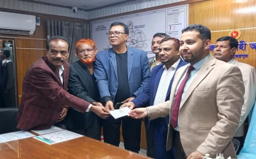 অরুণ ও আমজাদের পক্ষে মনোনয়ন উত্তোলন