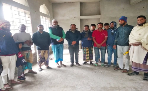 আন্দুলবাড়ীয়ায় মসজিদের দ্বিতীয় তলার টাইলসের কাজের উদ্বোধন