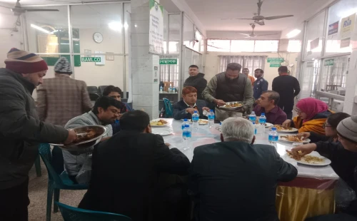 রাষ্ট্রীয় শোকের দিনে দর্শনা অগ্রণী ব্যাংকে ‘ভুরিভোজ’