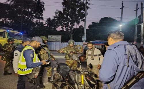 চুয়াডাঙ্গায় লাইসেন্সবিহীন চালকদের বিরুদ্ধে অভিযান