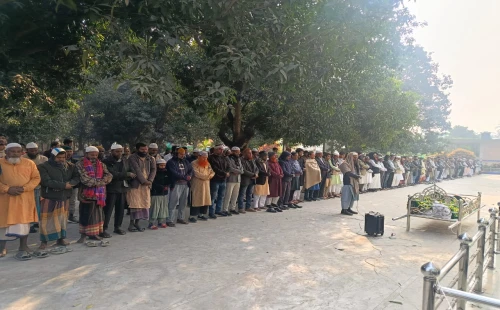 দ্বিতীয় জানাজা শেষে জীবননগর পৌর বিএনপির সম্পাদকের দাফন