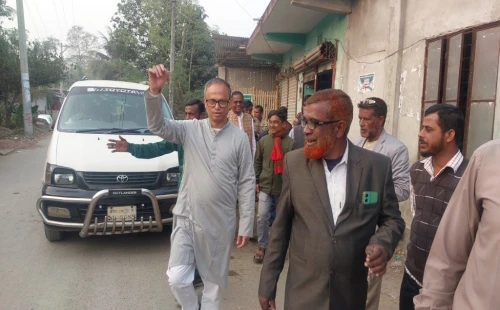 কুড়ুলগাছী ইউনিয়নে দিনভর গণসংযোগকালে বিএনপির প্রার্থী বাবু খান