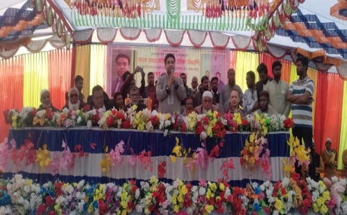 আলমডাঙ্গার পৃথক স্থানে গণসংবর্ধনা গ্রহণকালে সিআইপি সাহিদুজ্জামান টরিক