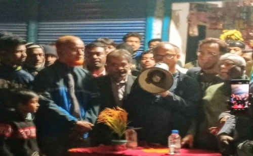 দামুড়হুদায় বিএনপির প্রার্থী মাহমুদ হাসান খান বাবুর ব্যাপক গণসংযোগ