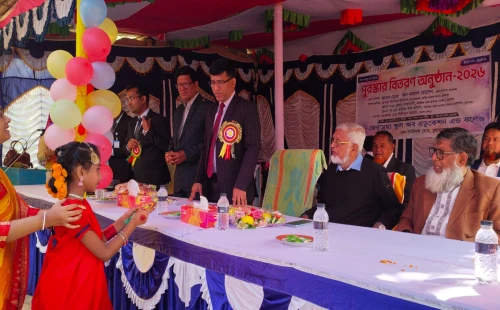 চুয়াডাঙ্গা জেবুন্নেছা স্কুলে ক্রীড়া প্রতিযোগিতার পুরস্কার বিতরণ অনুষ্ঠানে ডিসি
