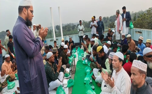 আন্দুলবাড়ীয়া বাজারে লাবিব ট্রেডার্সের উদ্বোধন