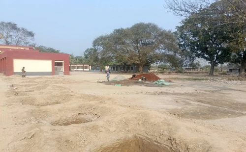 হিজলগাড়ীতে প্রাইমারি স্কুলের সীমানা প্রাচীর নির্মাণ