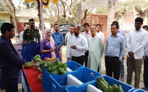 রমজানে সবজির দাম নিয়ন্ত্রণে আলমডাঙ্গায় ন্যায্যমূল্যের বাজার