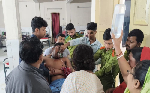 চুয়াডাঙ্গায় মোটরসাইকেল দুর্ঘটনায় স্কুলছাত্র আহত