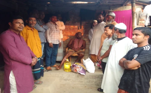 চুয়াডাঙ্গায় দুর্ঘটনায় আহত সুজনের পাশে বিএনপি নেতা শরীফ