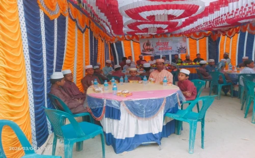 আলমডাঙ্গার জেহালায় এতিম শিশুদের সাথে ইফতার