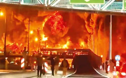 তেল স্থাপনায় পাল্টাপাল্টি হামলা, সংকট বাড়ছে