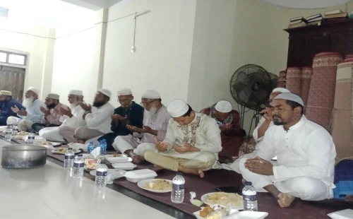 হরিণাকুণ্ডুতে উপজেলা প্রশাসনের ইফতার ও দোয়া