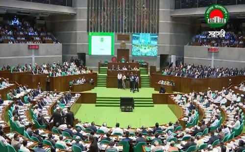 সংসদের প্রথম অধিবেশনের প্রথম বৈঠকেই উত্তেজনা
